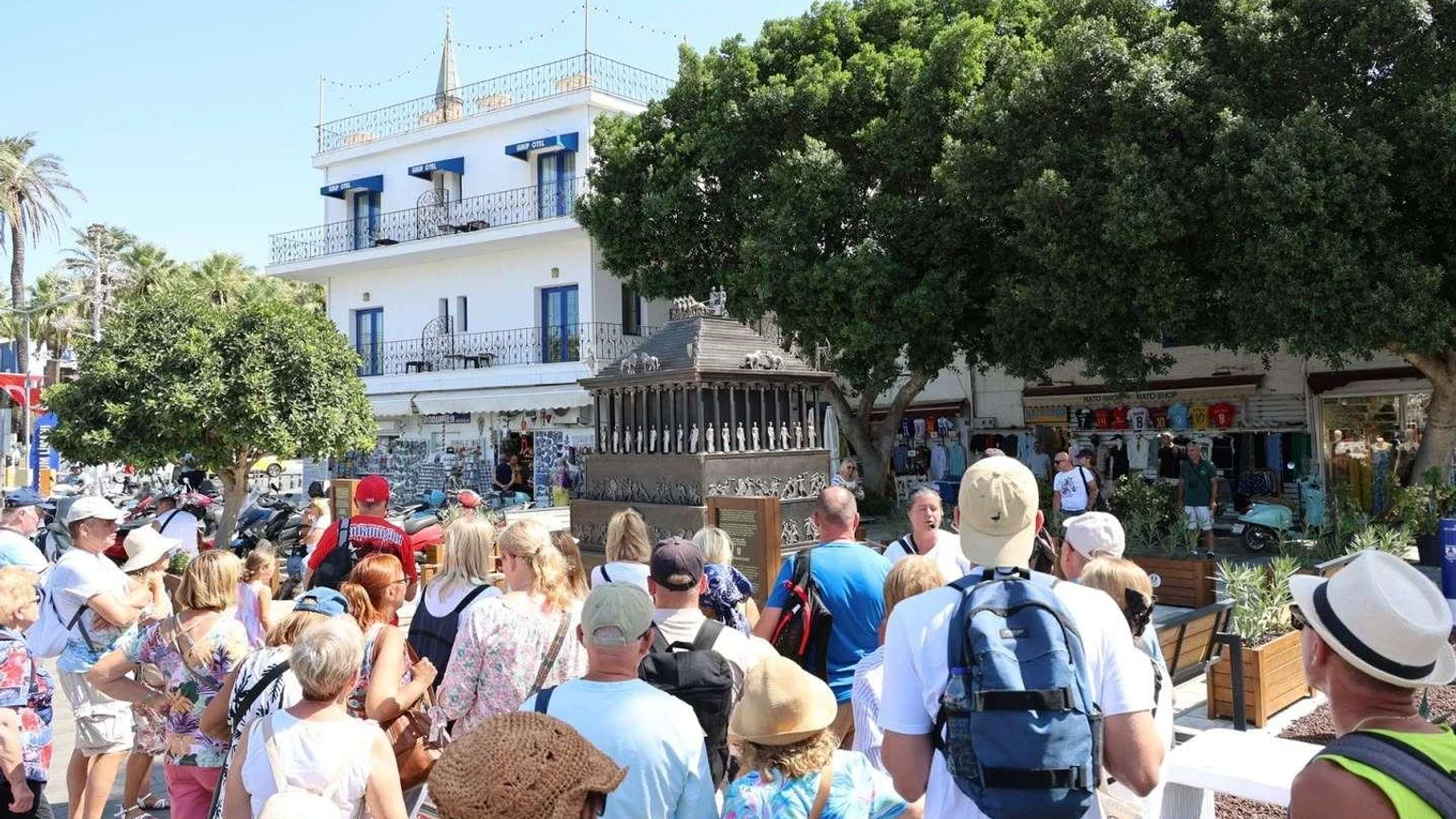 Bodrum’un Yeni Fotoğraf Durakları İlgi Görüyor: Belediye Görsel Turizmi Canlandırıyor haber görseli