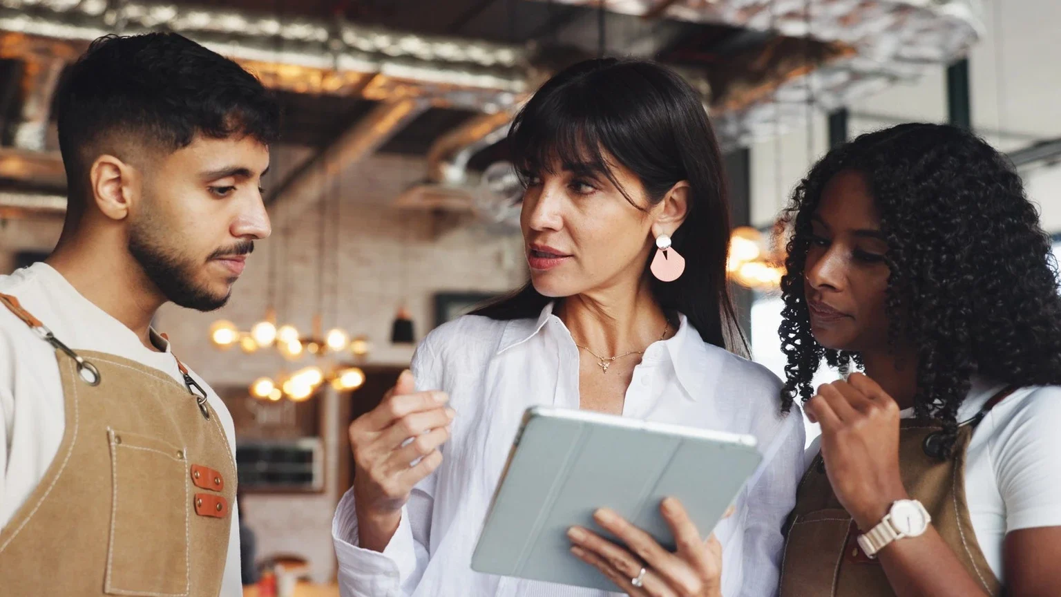 Restaurant Staff Scheduling: What to Consider Before Choosing Software — operasyon rehberi yayınlandı haber görseli