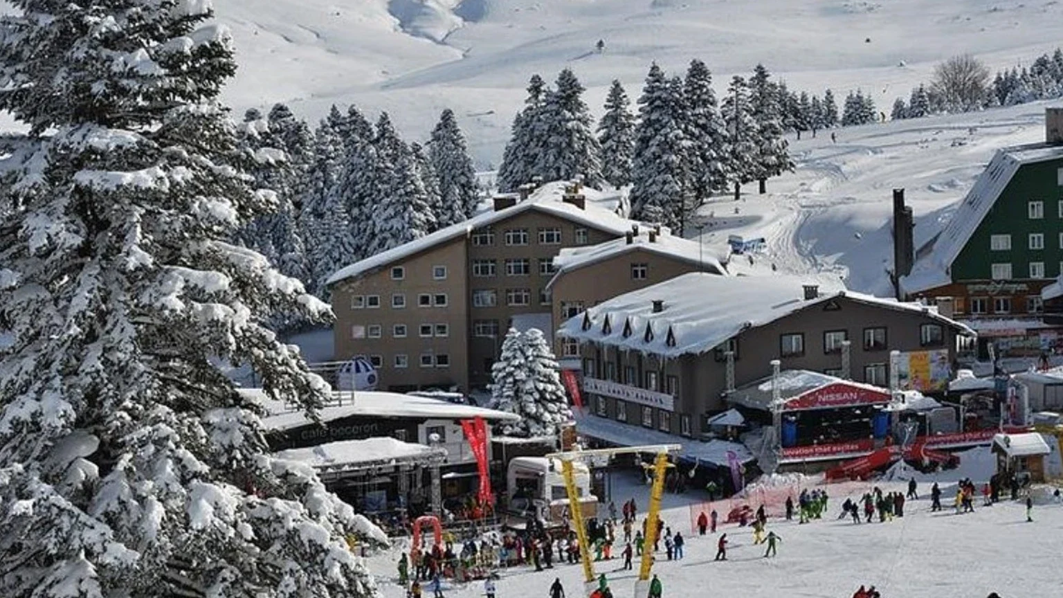 Uludağ'da iki otel tarihe karışıyor haber görseli