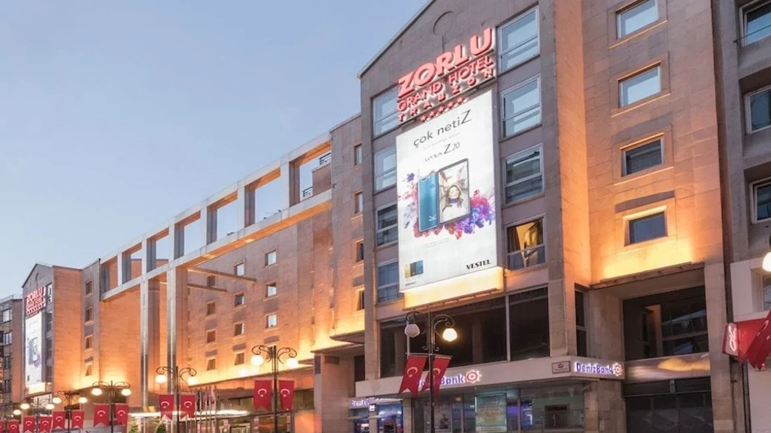 Trabzon'daki Zorlu Grand satıldı, yeni adı The Grand Trabzon Hotel oldu haber görseli