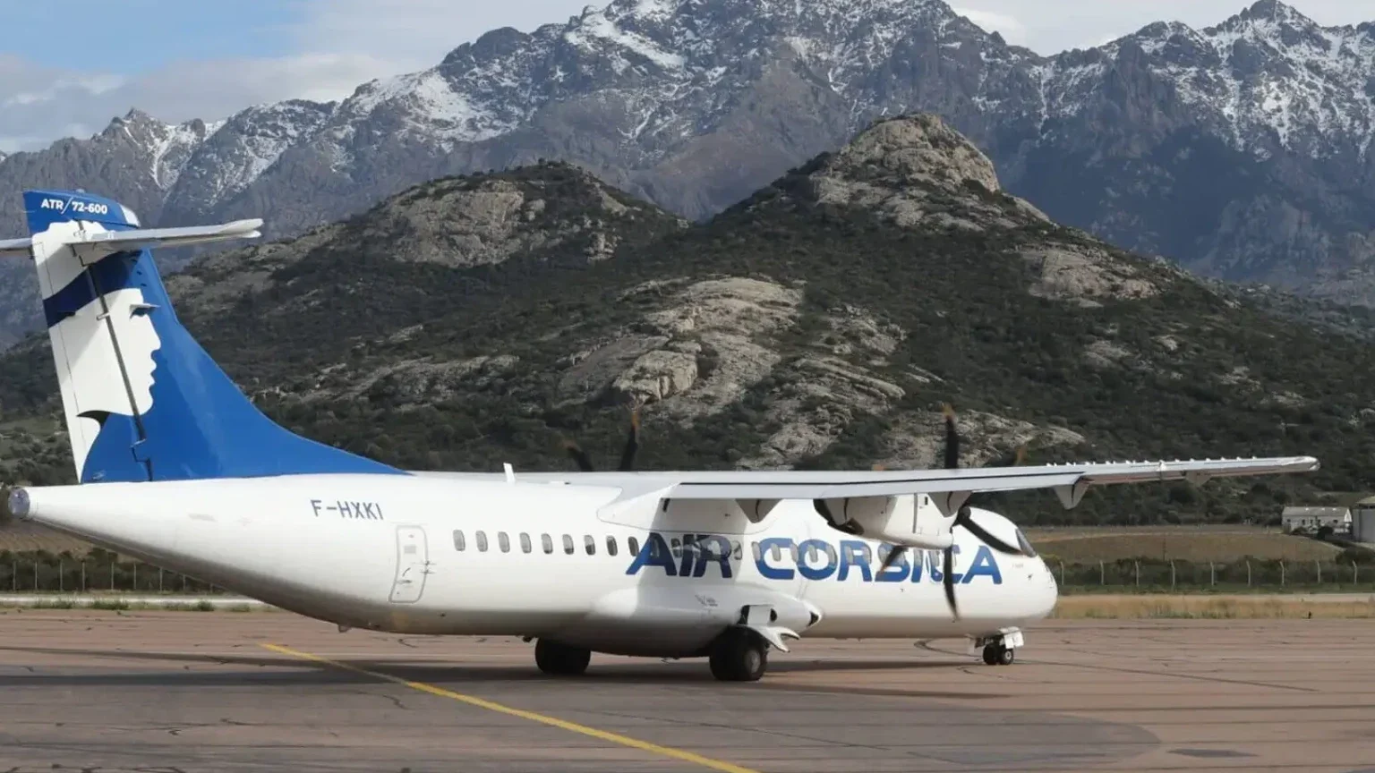 Air Corsica'da pilot sendikaları grev kararı aldı haber görseli