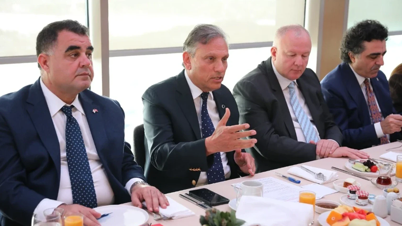 TÜRSAB Başkanı Firuz Bağlıkaya, TBMM'de görüşülecek dijital konaklama platformu kanun teklifine tepki gösterdi: Yabancı platformlara ayrıcalık tanınmasın haber görseli