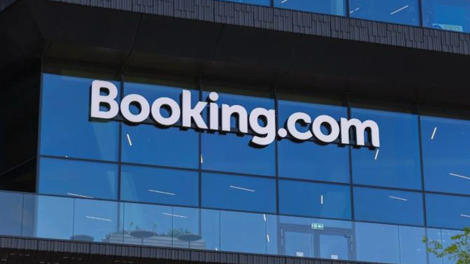 Booking.com ve Airbnb düzenlemesi komisyondan geçti haber görseli
