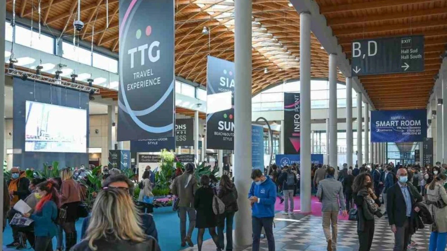 TÜROB Başkanı Müberra Türkiye'nin turizm potansiyelini TTG Rimini Turizm Fuarı’na taşıyor haber görseli