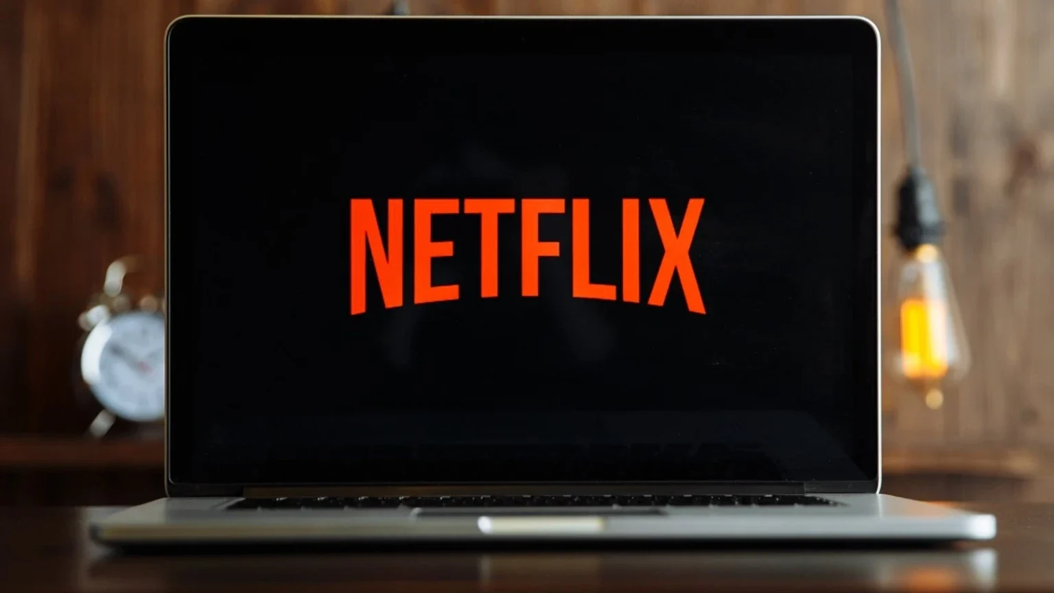 Netflix bin çalışanını işten çıkaracak haber görseli