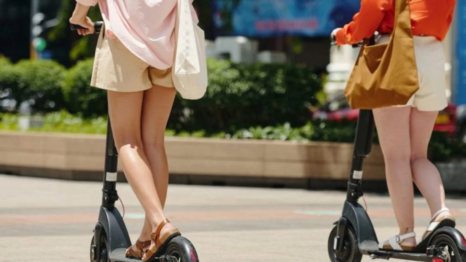 Lisbon, paylaşımlı elektrikli scooter hizmetlerini askıya almayı planladığını açıkladı haber görseli