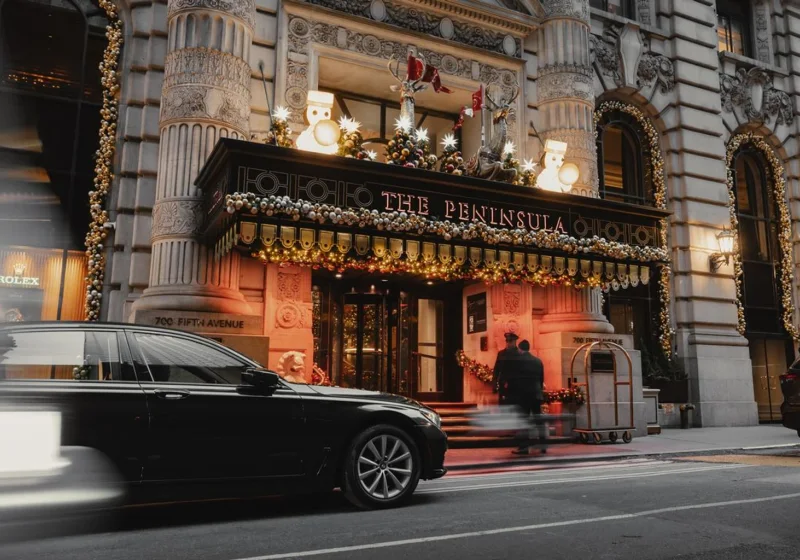 Condé Nast Traveler, Manhattan’daki 7 otelin aileler için Noel’i büyülü hale getirdiğini duyurdu haber görseli