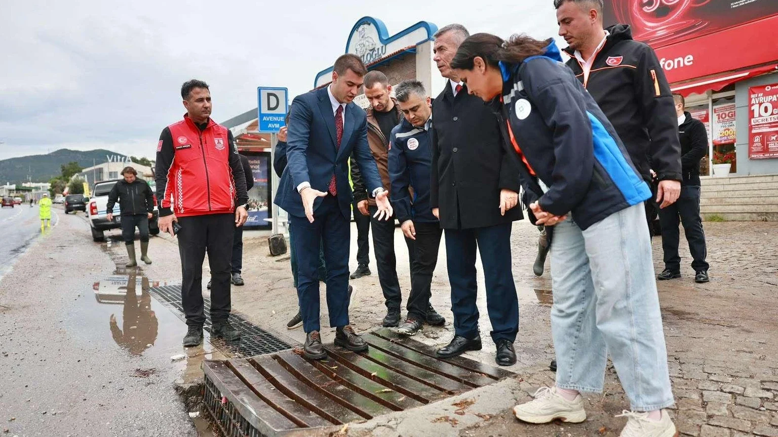 Başkan Tamer Mandalinci Gün Boyu Sahadaydı: Bodrum’da Yoğun Yağışa Müdahale ve Koordinasyon haber görseli